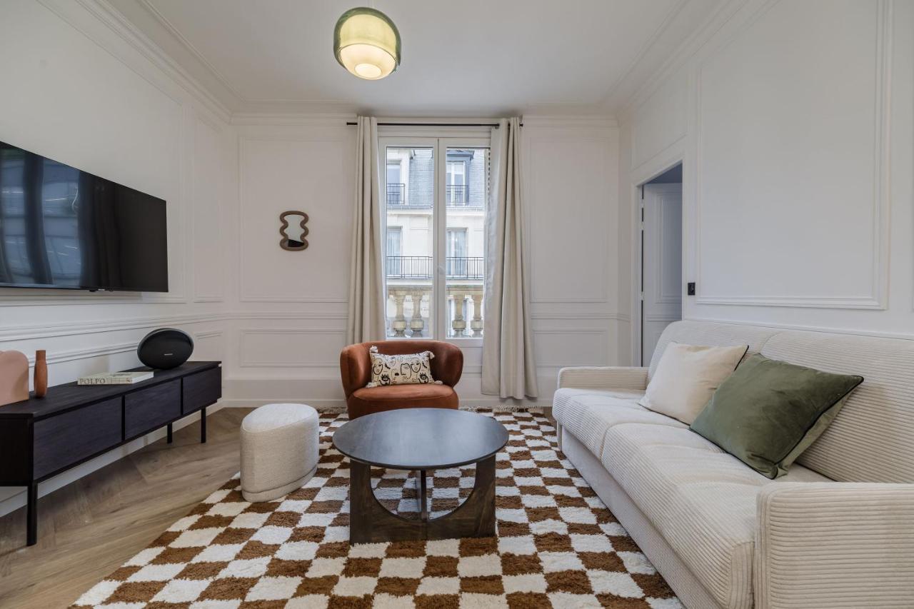 Poetic Stay - Champs Elysees Paris Exterior photo